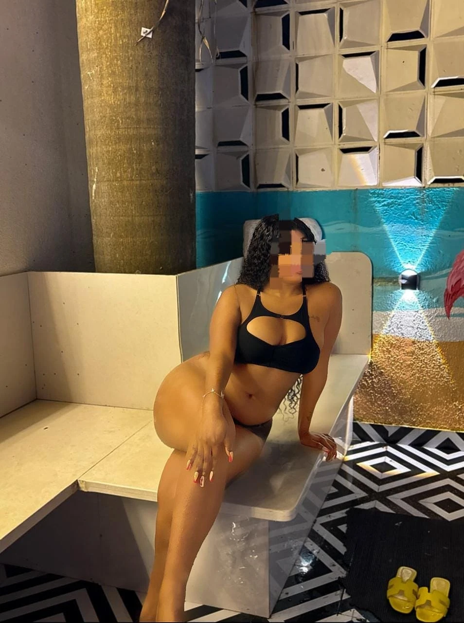 Nicky Bella – Rwandan escort in Pune — 5 / 9