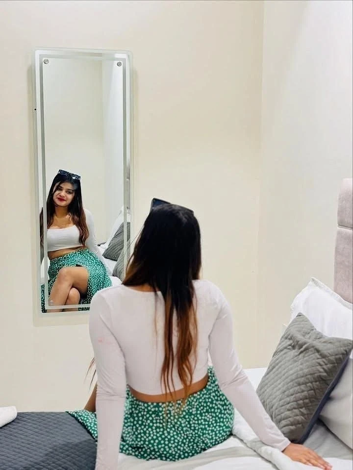 Anushka call girl... – Indian escort in Vadodara — 3 / 4