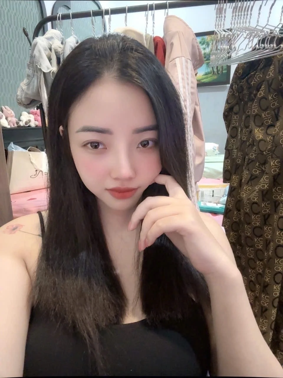 Quỳnh Nguyễn – Vietnamese escort in Da Nang — 4 / 6