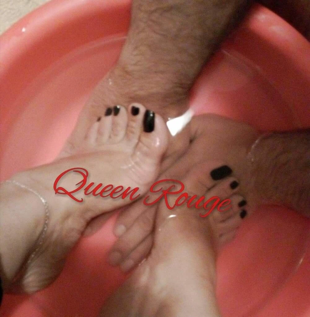Queen Rouge – Lebanese dominatrix in Beirut — 23 / 25