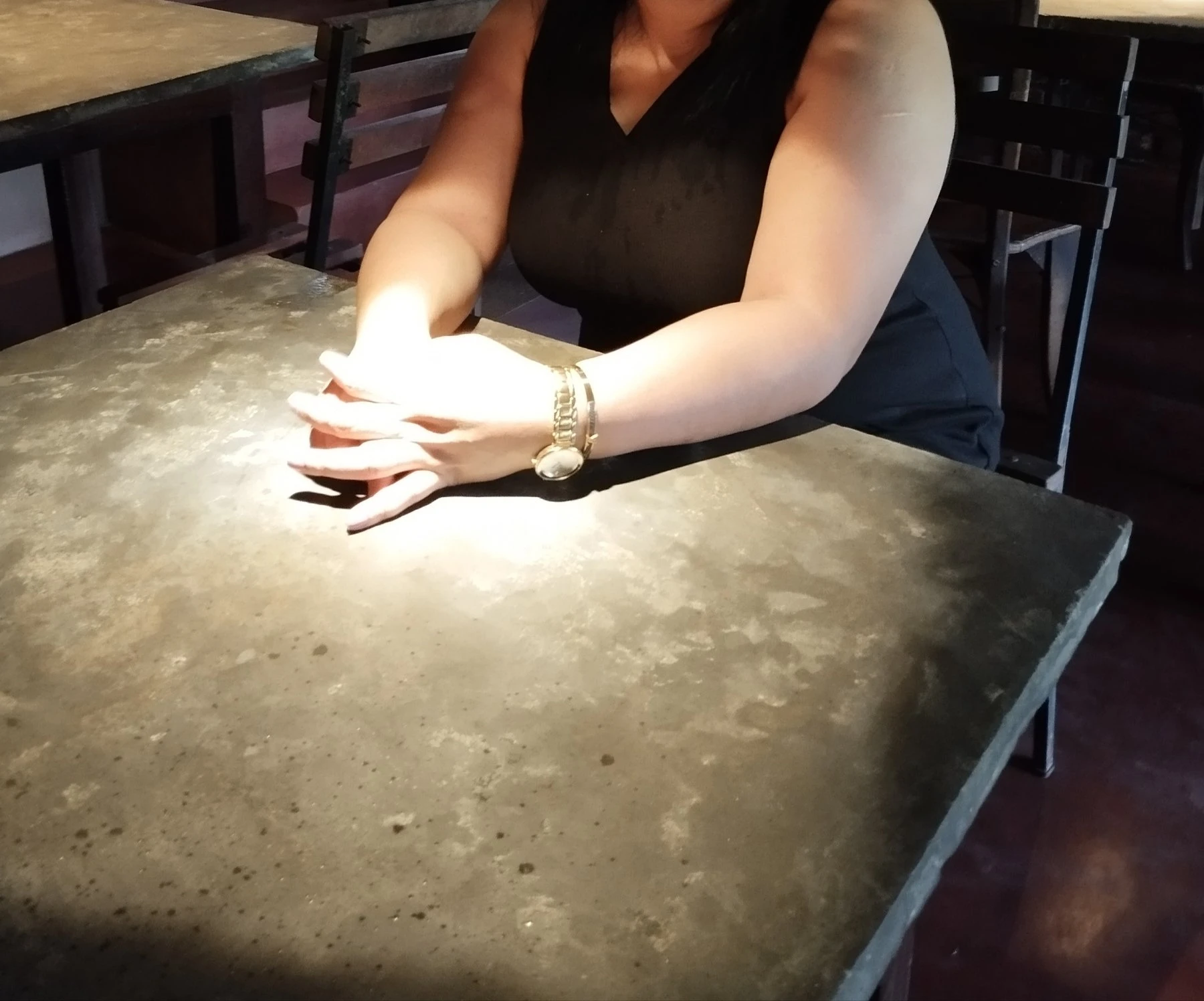 Nathasha – Sri Lankan escort in Colombo — 2 / 7