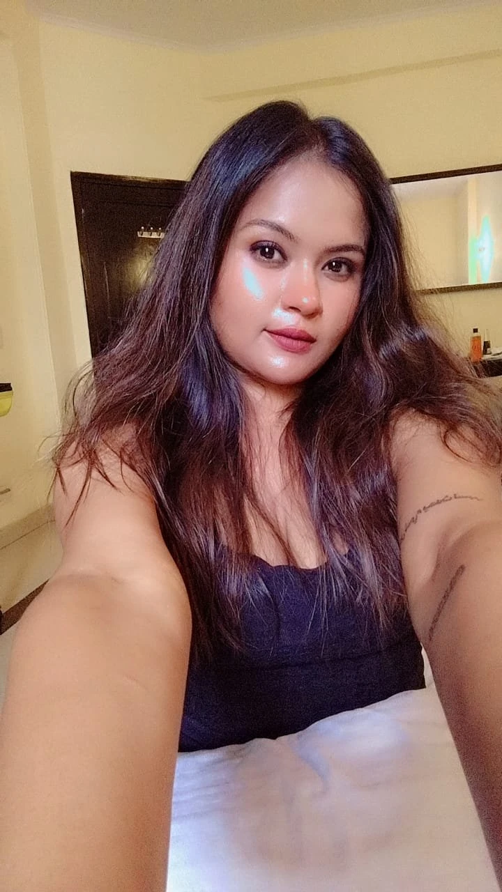 Cam and real meet available – Indian escort in Kolkata — 3 / 4