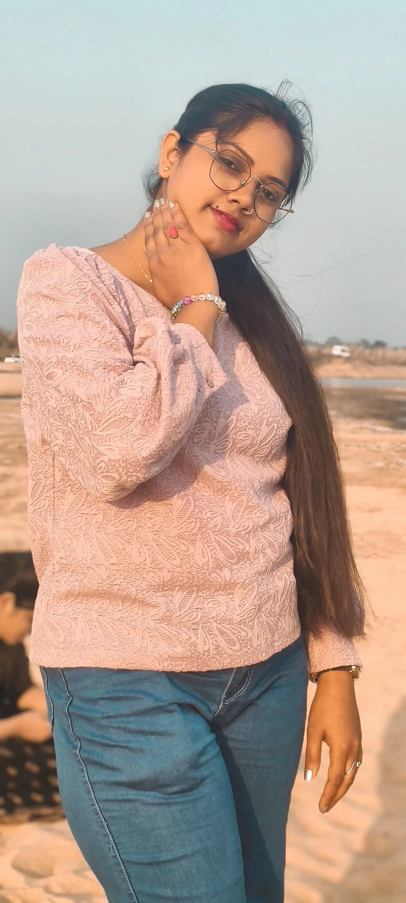 Anyaa – Indian escort in Kolkata — 4 / 5