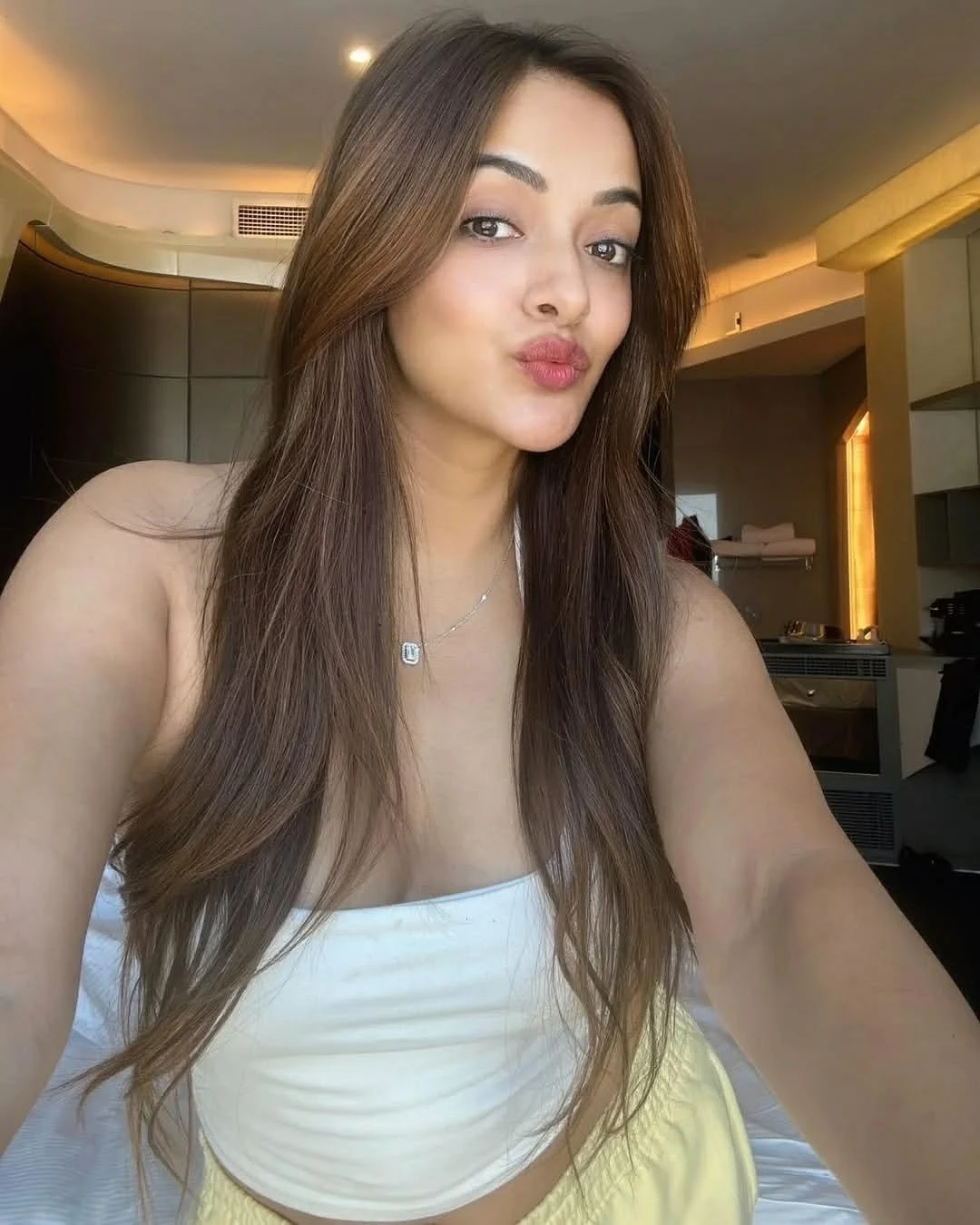 Shreya – Indian escort in Gurgaon — 3 / 4