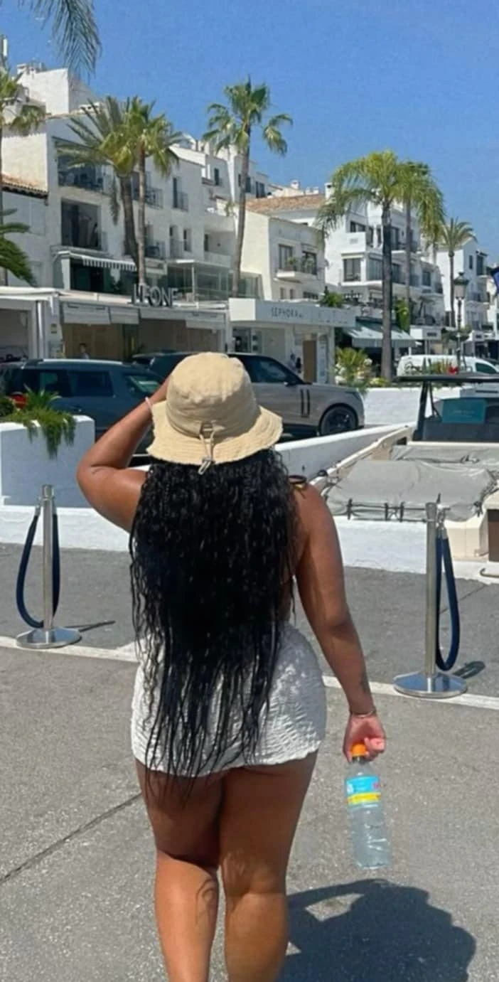 Lannah – Malagasy escort in Mauritius — 4 / 5