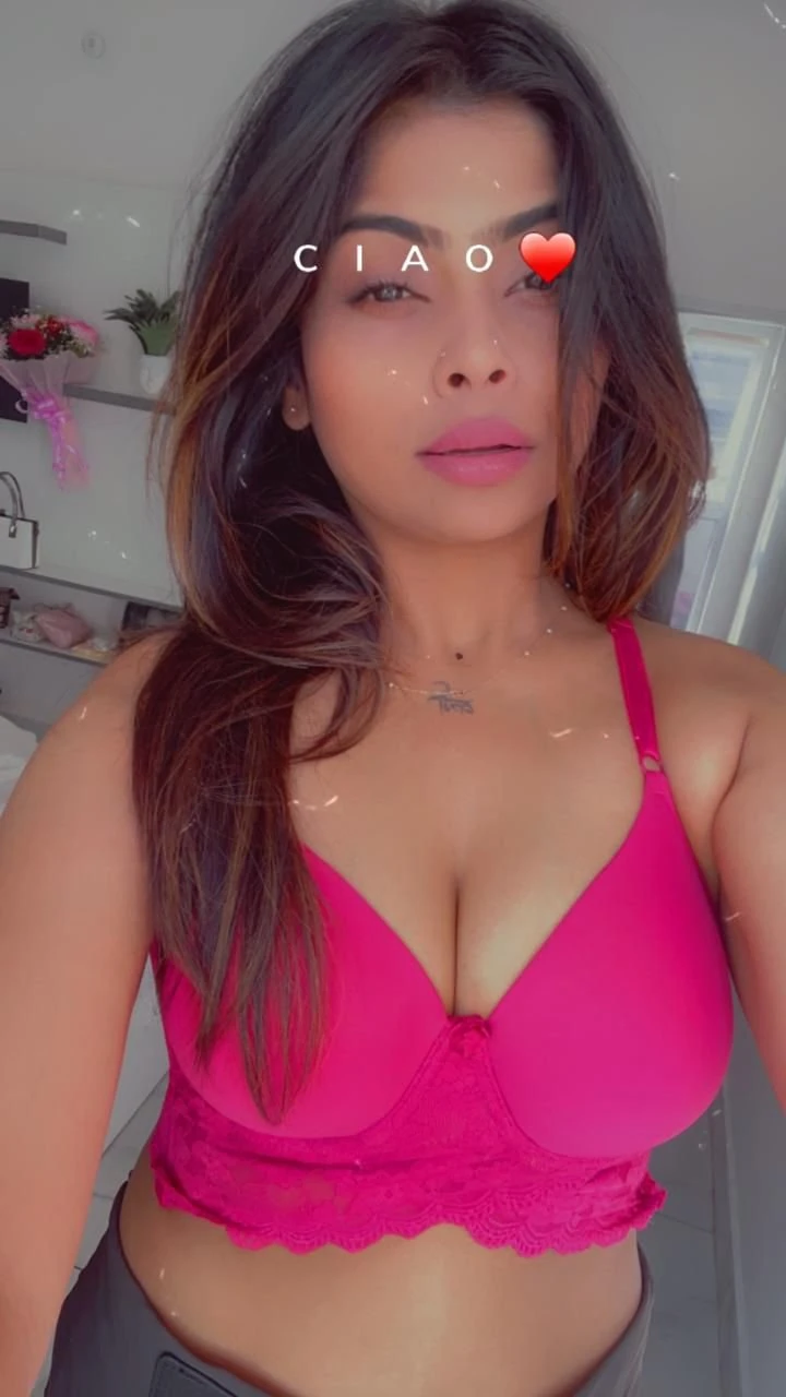 Aakansha Pandey – escort agency in New Delhi — 13 / 15