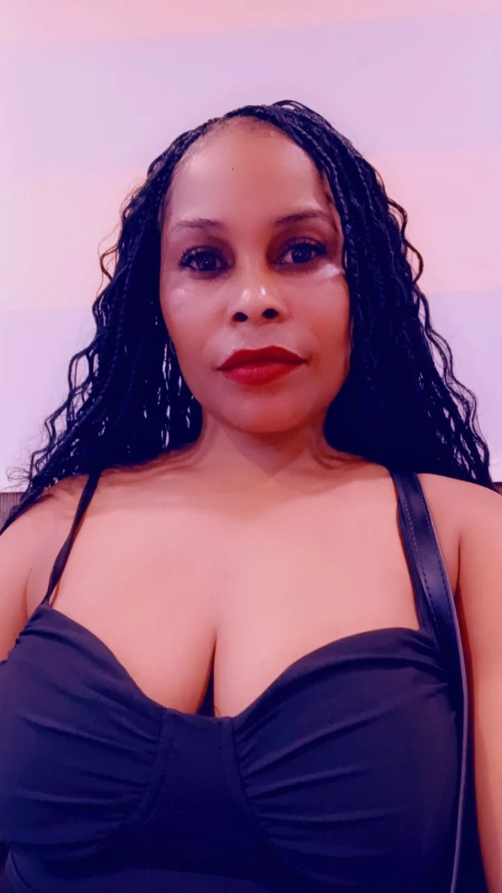 Irene – Tanzanian escort in New Delhi — 3 / 4