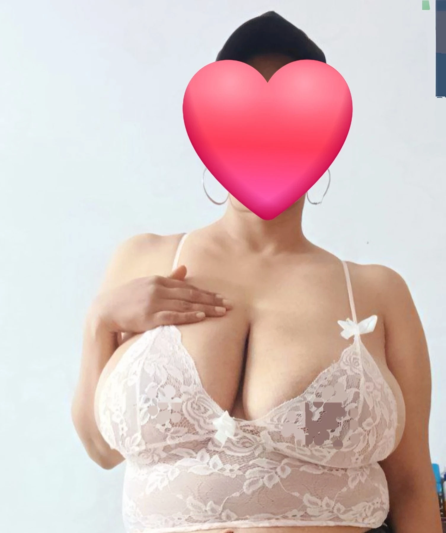 Pari_Angel (Slim busty bhabhi) – Indian escort in New Delhi — 2 / 5