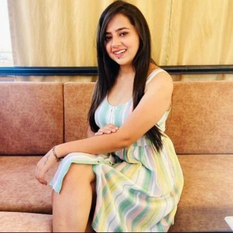 Kavya Escort Service for Sex – Indian escort in Hyderabad — 1 / 2