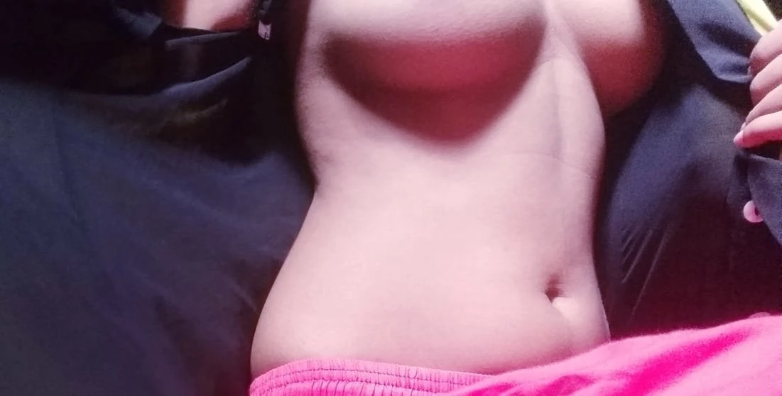 Sneha Singh – Indian escort in Mumbai — 3 / 5