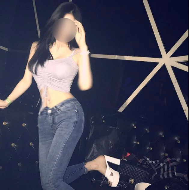 Romi – South Korean escort in Seoul — 3 / 4
