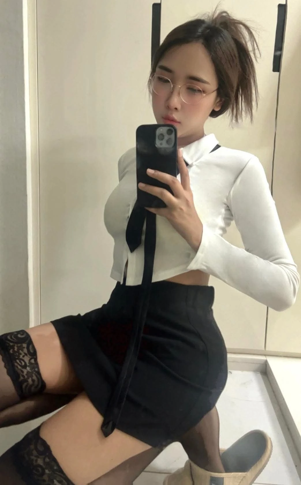 Sexy girl – escort in Seoul — 3 / 6
