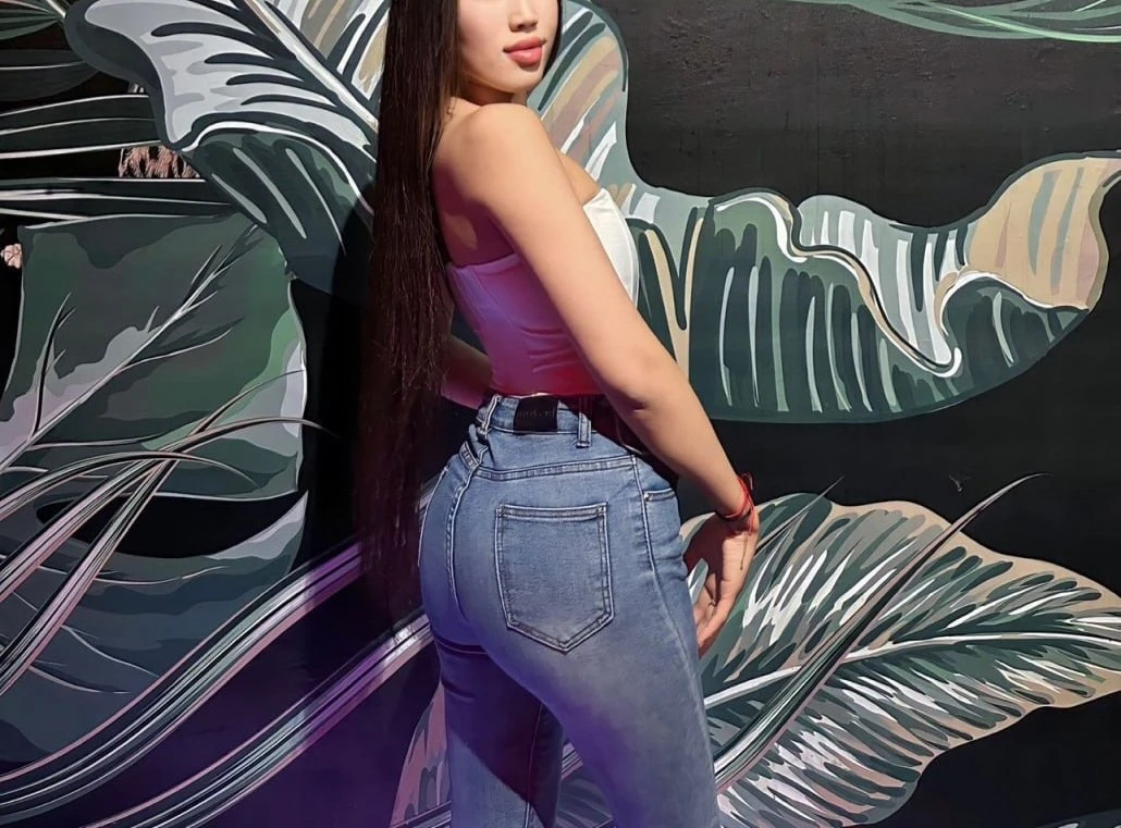 HELENA – South Korean escort in Seoul — 4 / 7