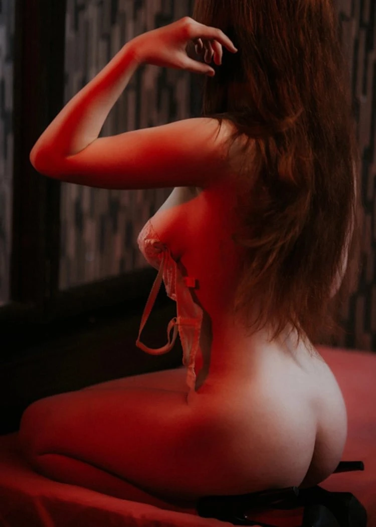 Яна – Russian escort in Kiev — 6 / 7