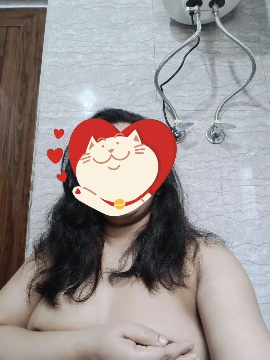 I Am Deepika, Real Meet N Live Cam Show – Indian escort in New Delhi — 7 / 14