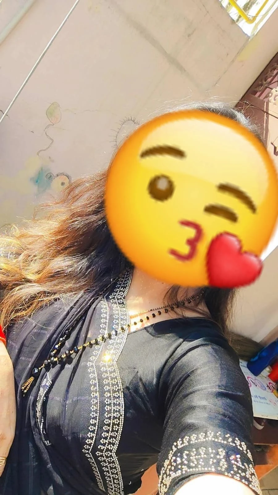 MR TOPER CAM/MEET INDEPENDENT BHABHI – Indian escort in New Delhi — 9 / 10