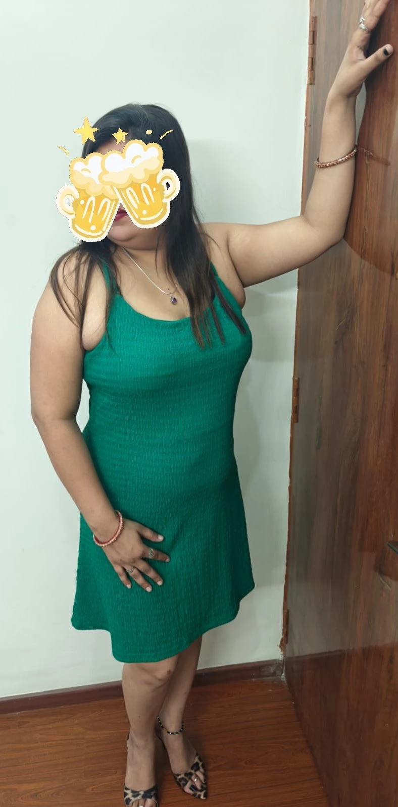 Tara Real Meet & Cam Show Noida – Indian escort in Noida — 2 / 5
