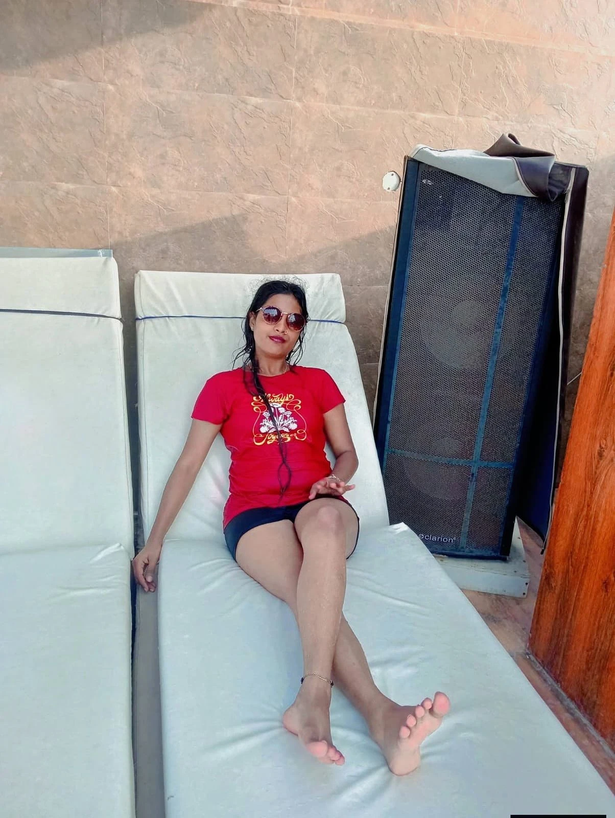 Priyanka – Indian escort in Mumbai — 2 / 3