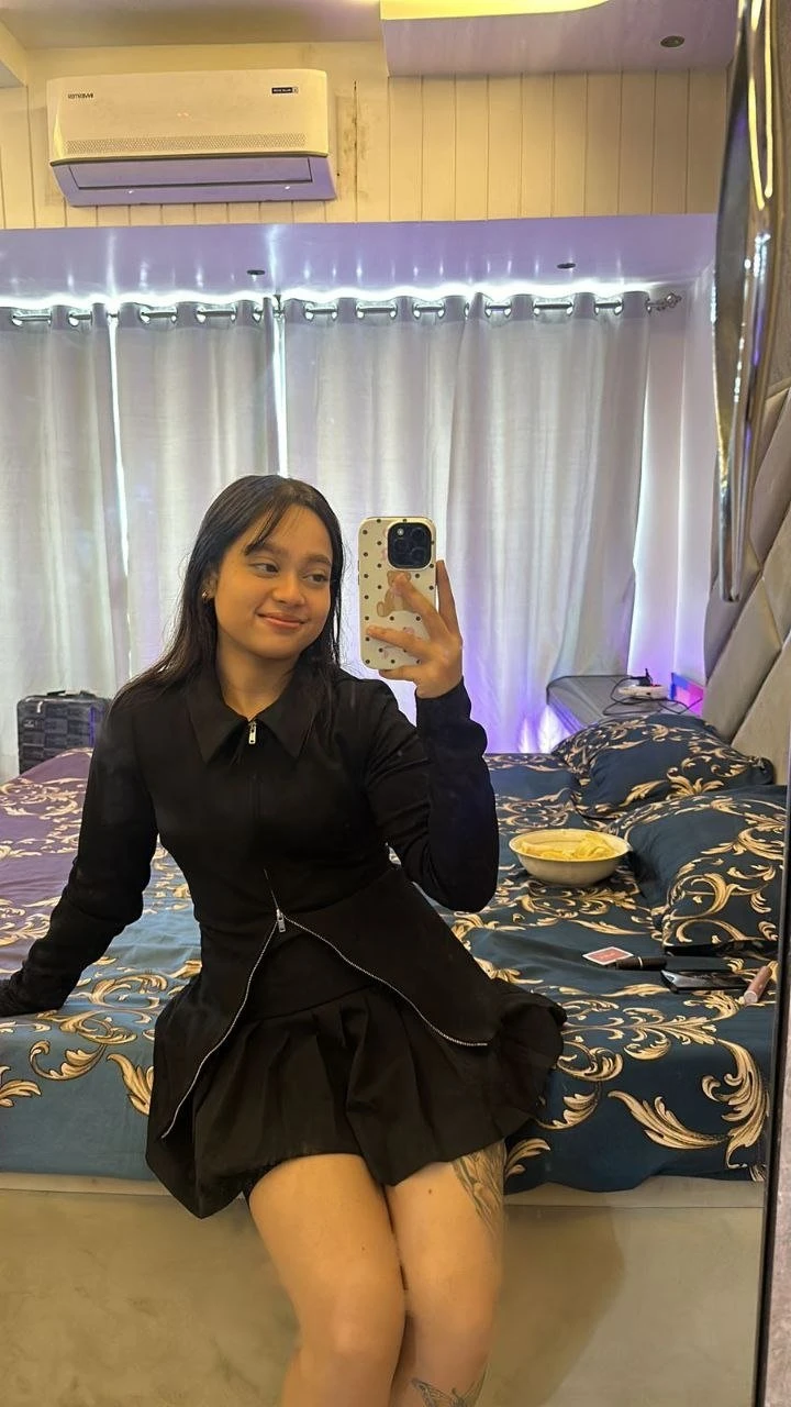 Meet Ms Ritu: Your Crest of Elegance – Indian escort in New Delhi — 2 / 4