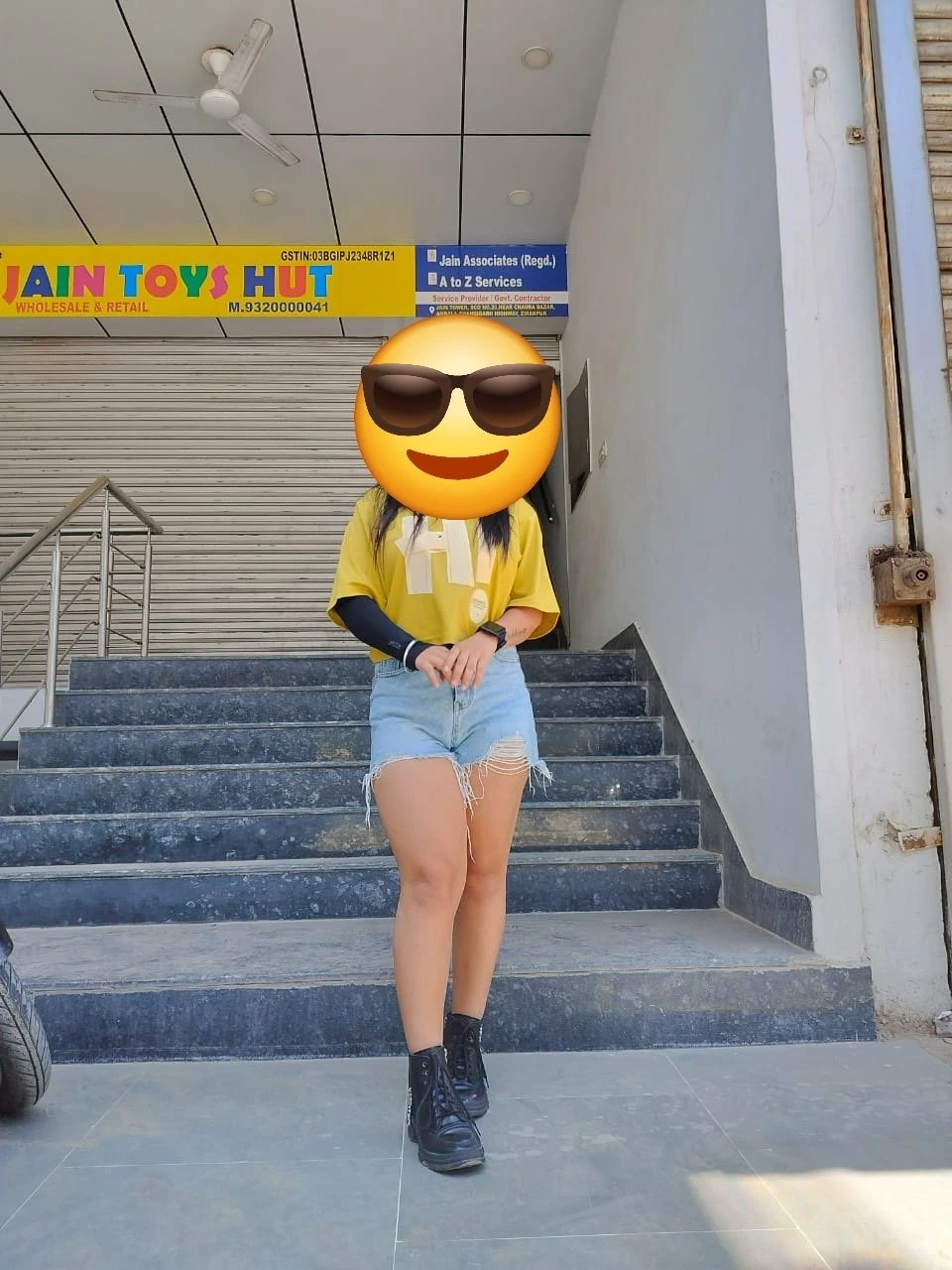 Maya 734/002/5557 – Albanian escort in Jaipur — 2 / 4