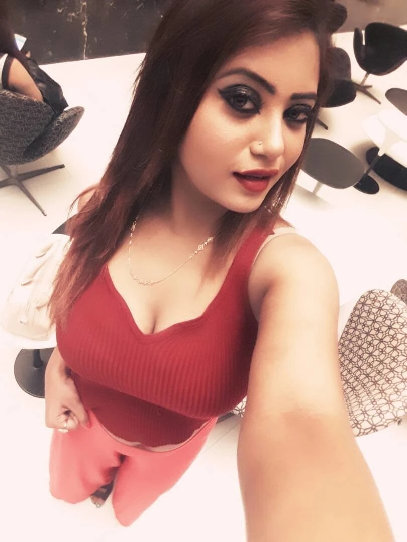 Avani Jain – Indian escort in Jaipur — 2 / 5