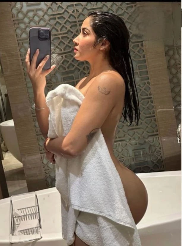 I Am Sofia Ansari.let's go for a date... – Indian escort in Mumbai — 8 / 17