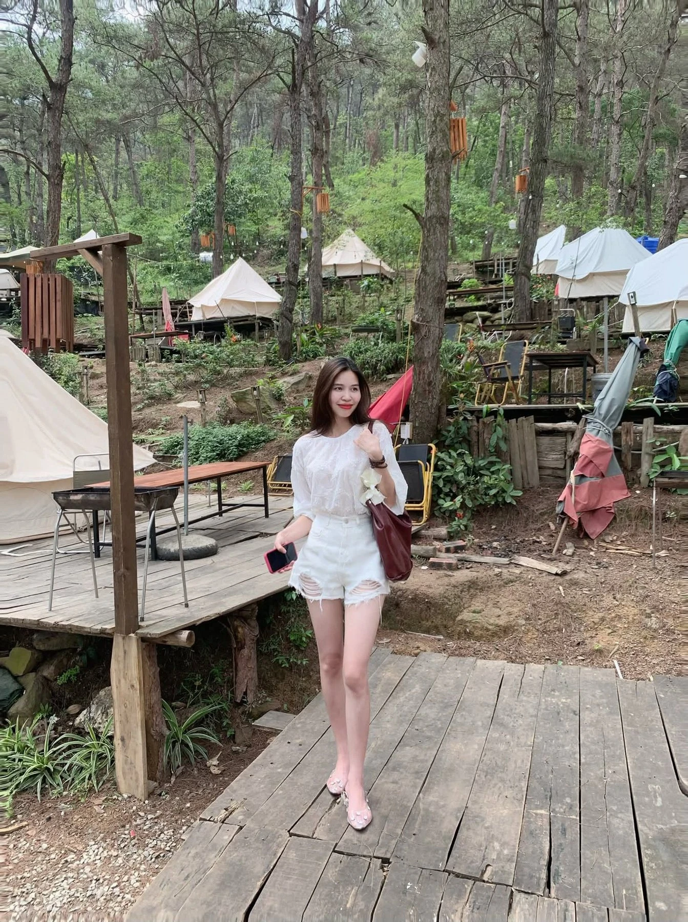 Tina – Vietnamese escort in Pune — 11 / 13