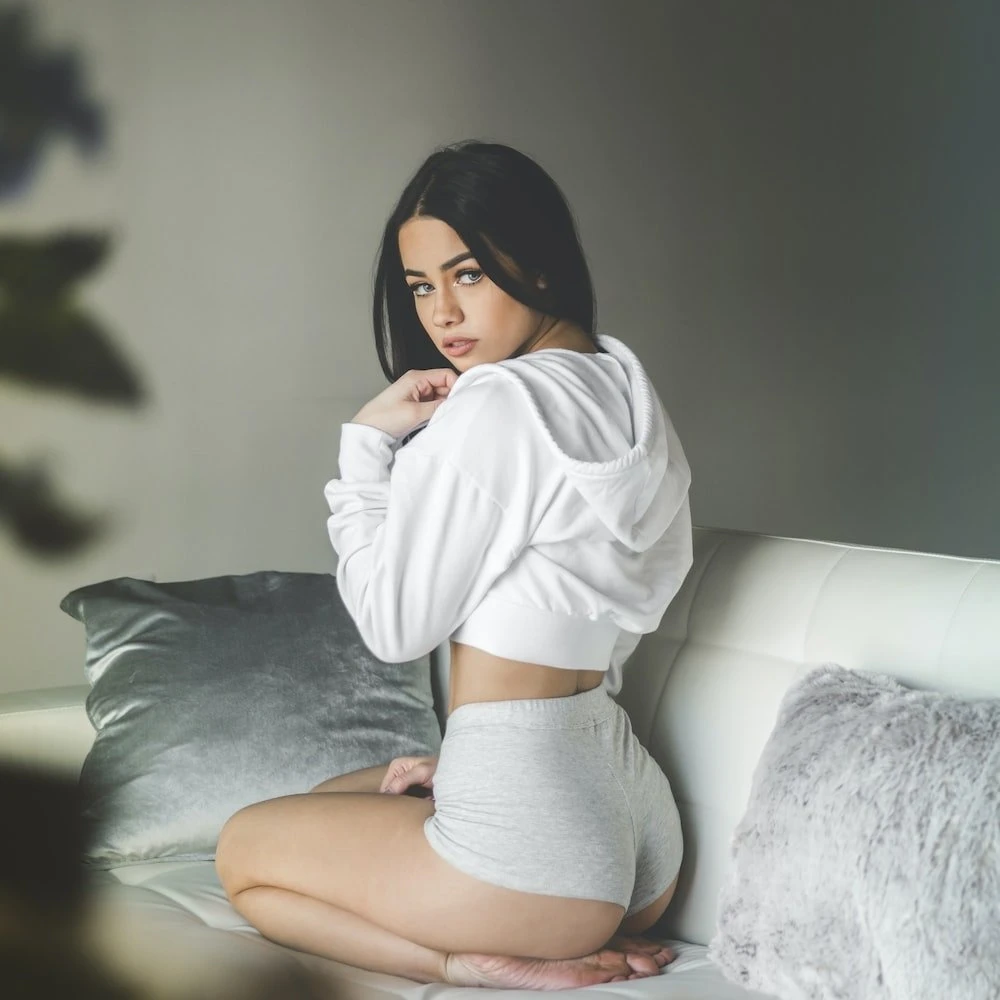 Neha – Indian escort in Hyderabad — 1 / 5