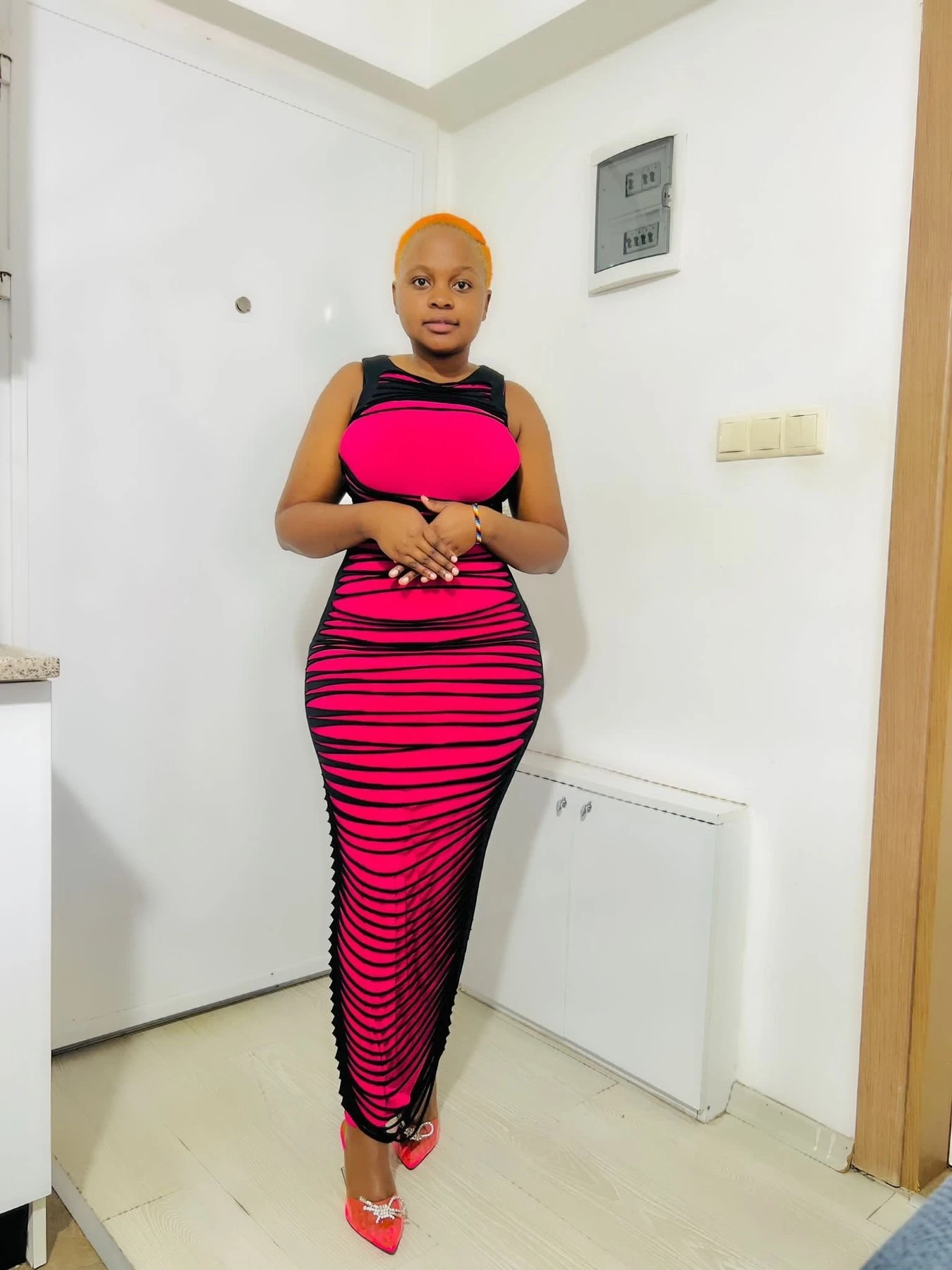 Cash Fefe – Kenyan escort in Hyderabad — 1 / 3