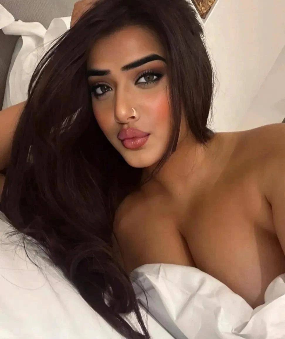 Call Girls in Tanu Best Provide Escort – escort in Noida — 2 / 9