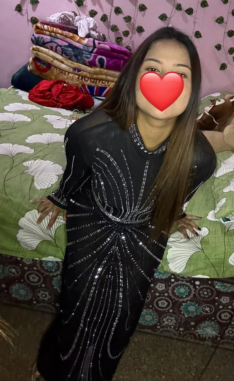 Meet Natasha Available Now – Indian escort in New Delhi — 2 / 4