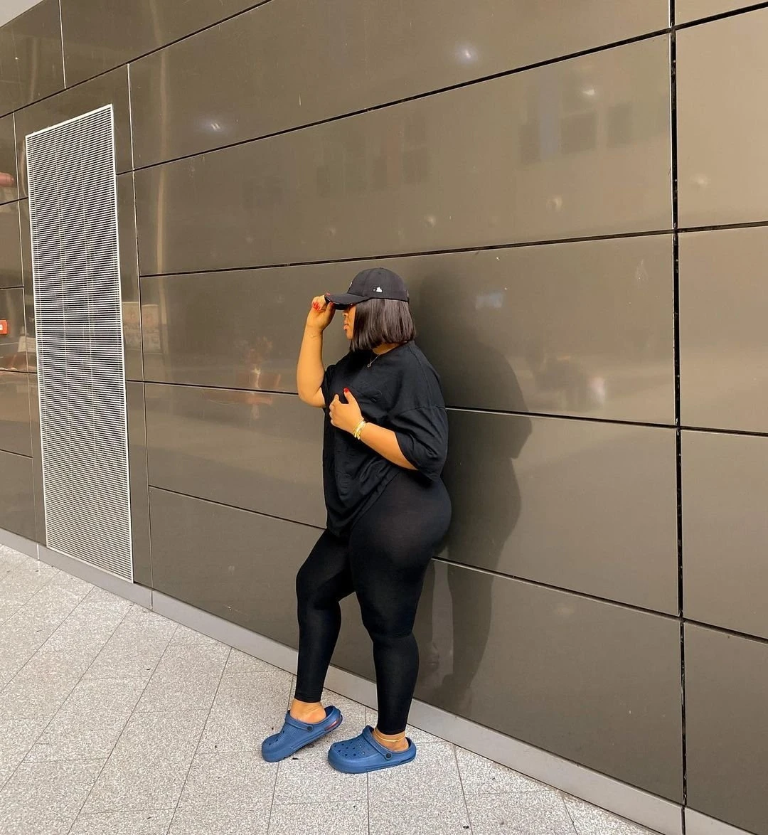 Isabella – Liberian escort in N'Djamena — 2 / 6