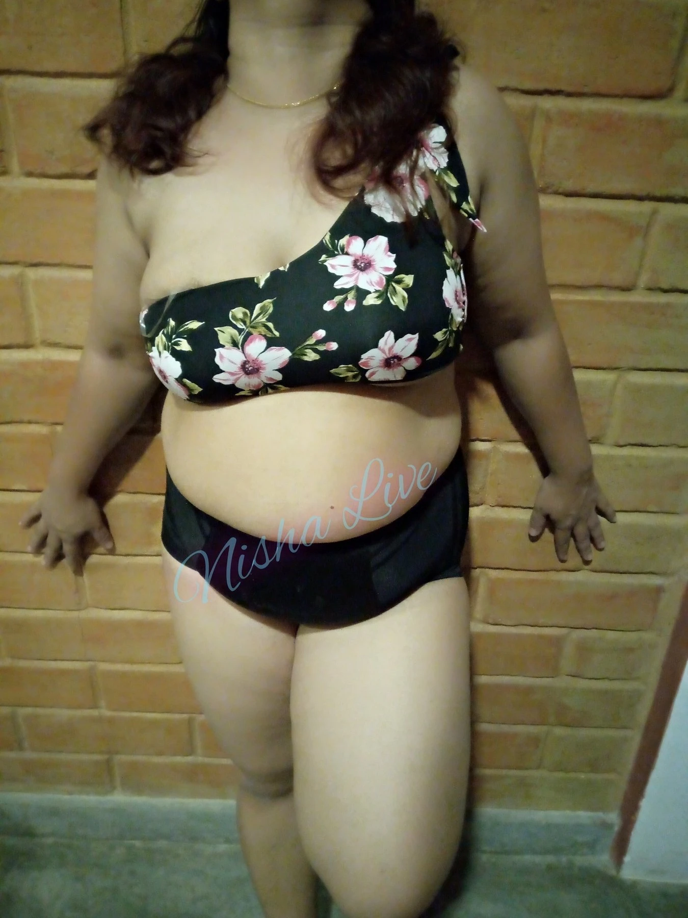 Nisha Live Show – Sri Lankan escort in Colombo — 6 / 31