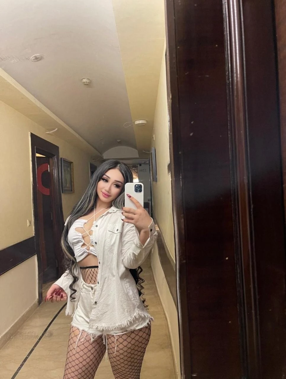 Parizoda Russian Escorts – Russian escort in Jaipur — 4 / 5