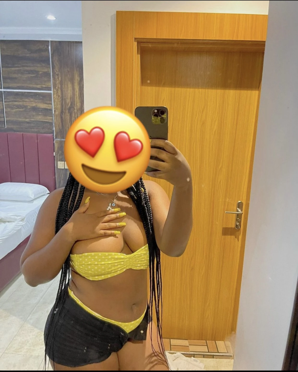 Pretty Damsel – Sierra Leonean escort in Abidjan — 2 / 8
