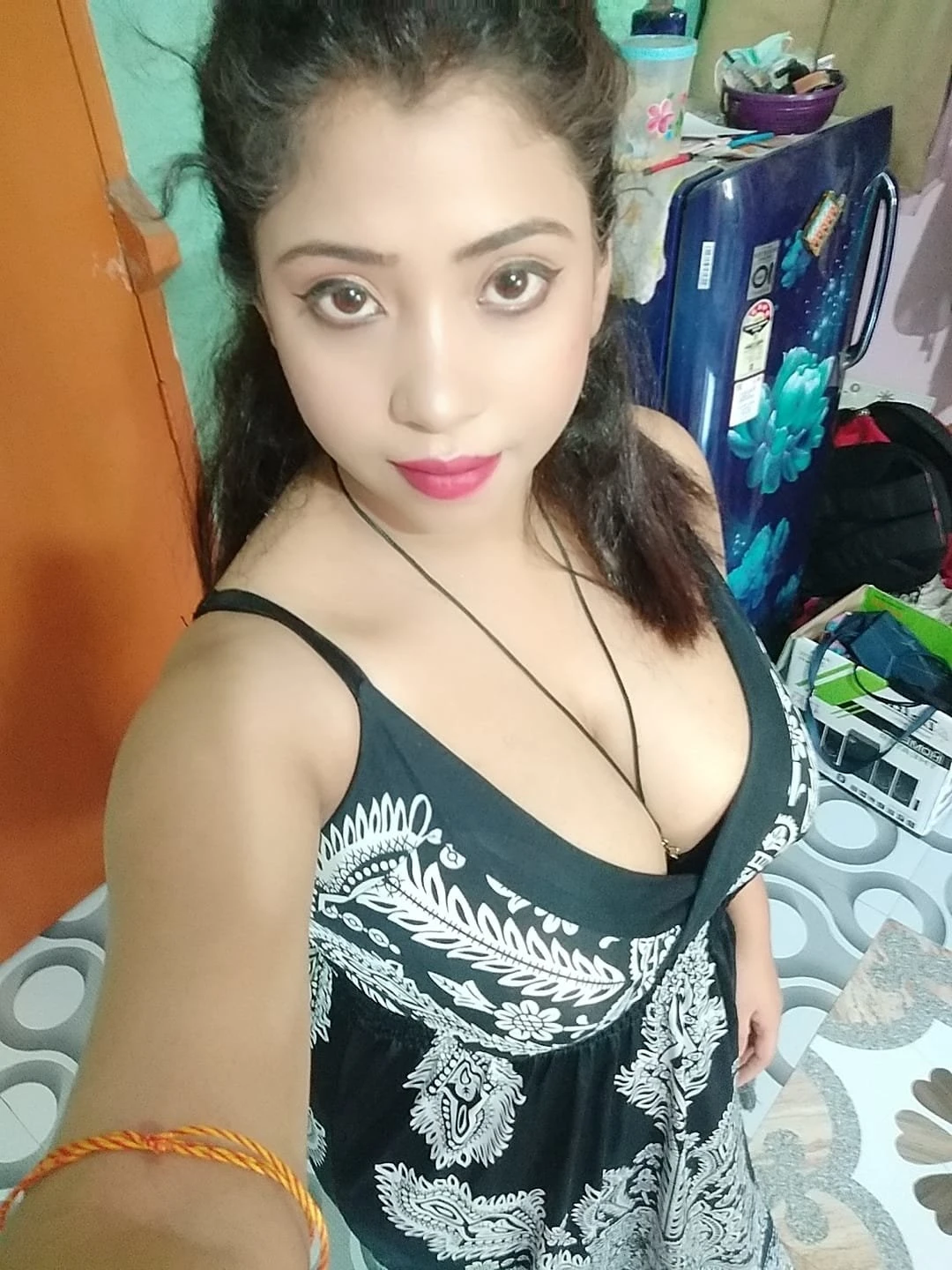 Radhika – Indian escort in Kolkata — 2 / 12