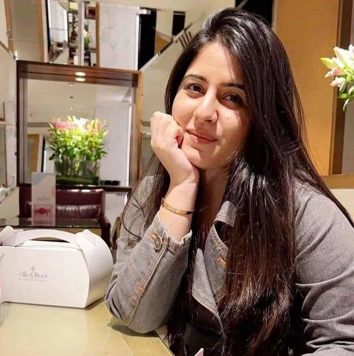 Sunita – escort in Kolkata — 1 / 3