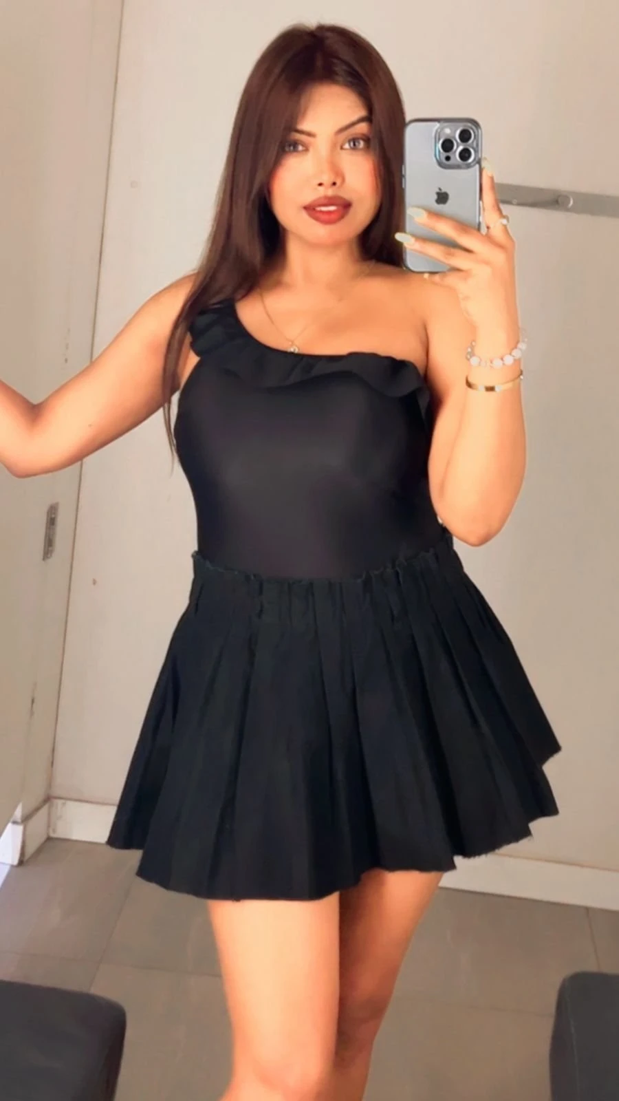 Radhika Radhik Independent Girl in Delhi – Indian escort in New Delhi — 3 / 4