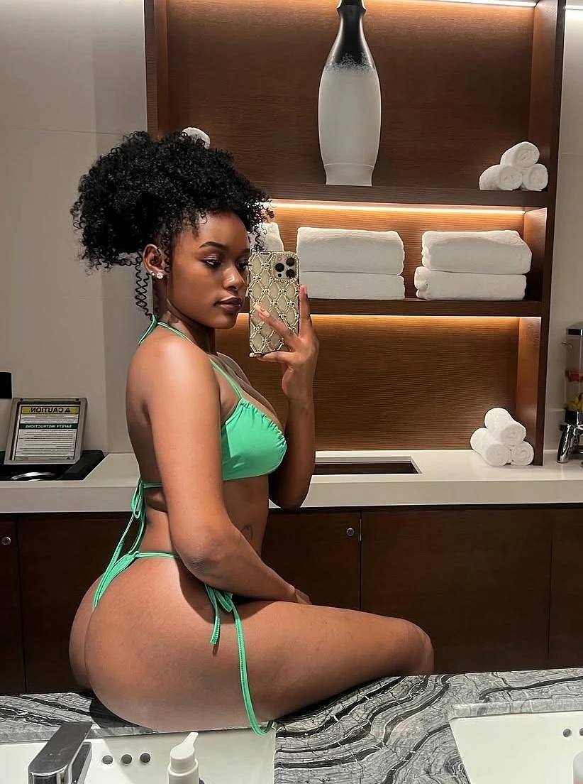 Kylah in Manjri – South African escort in Pune — 6 / 7