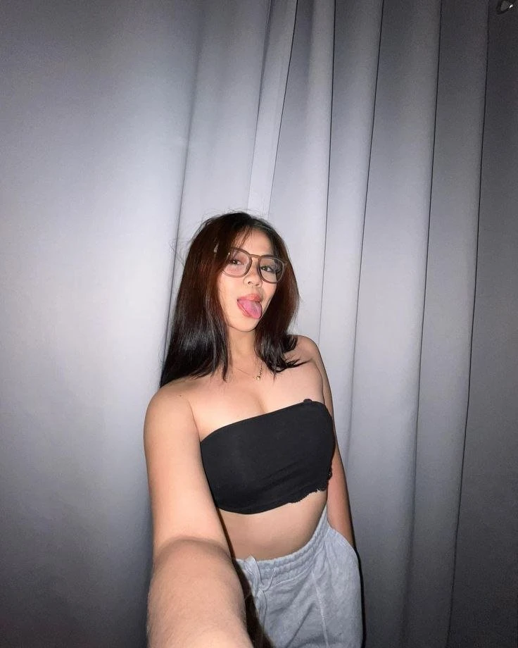 Priti Indian and Russian Real Meet – escort in Kolkata — 3 / 4