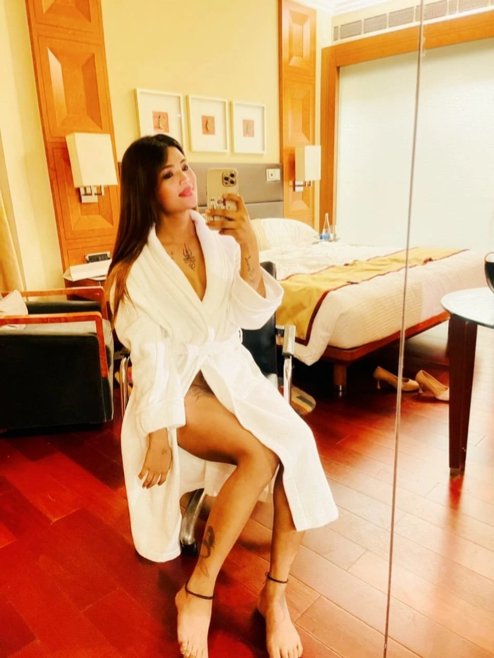 Mistress Jenny – Indian escort in Mumbai — 6 / 14