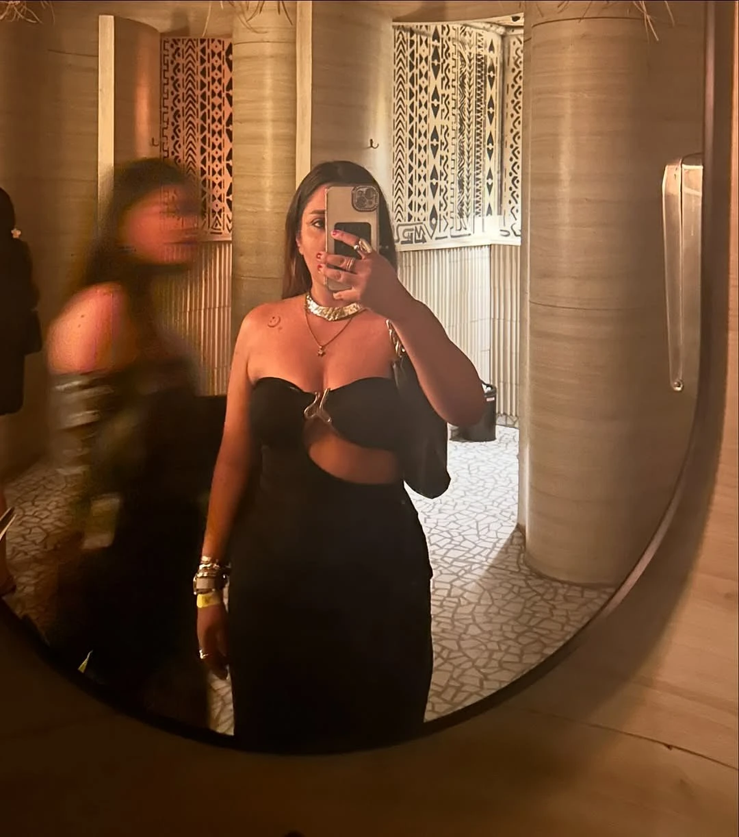 Bharati – Indian escort in Hyderabad — 6 / 7