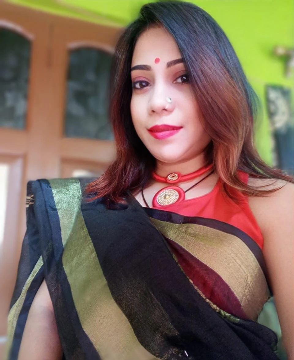 9'9'0'3'4'1'1'3'9'8 PIYALI Real Meet Cam – Indian escort in Kolkata — 9 / 12