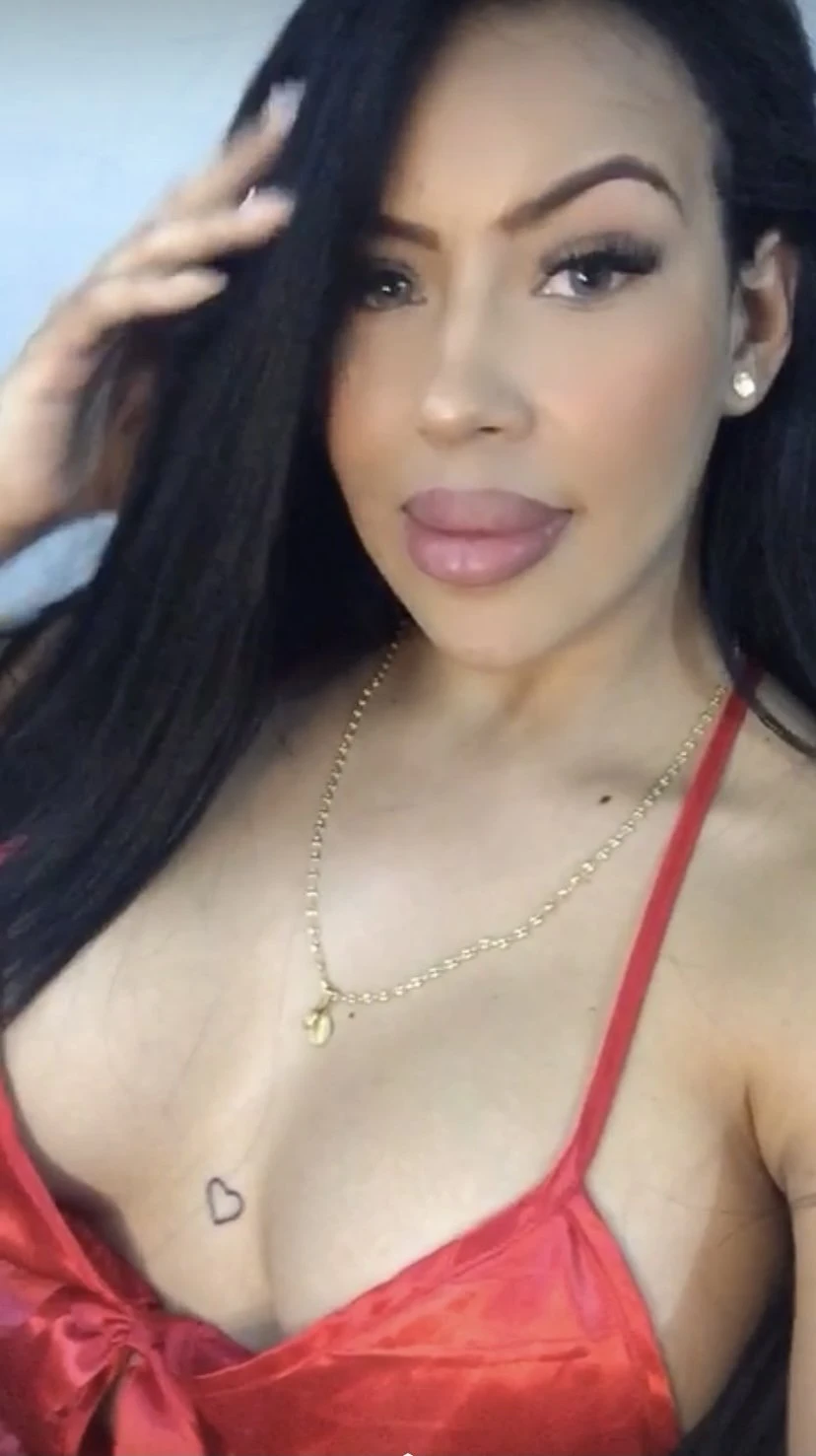 Sofia – Colombian escort in Malta — 12 / 14