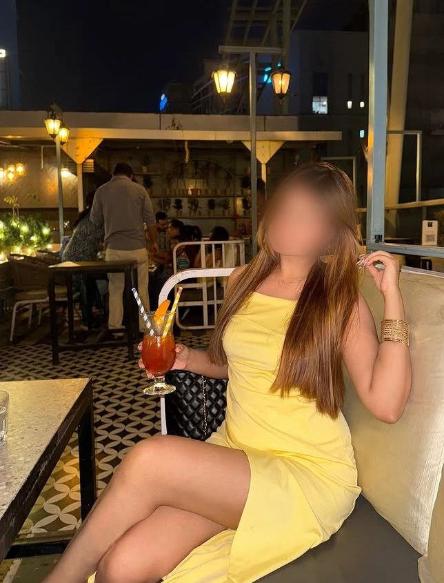 Shakshi Meet and Cam – Indian escort in New Delhi — 4 / 13