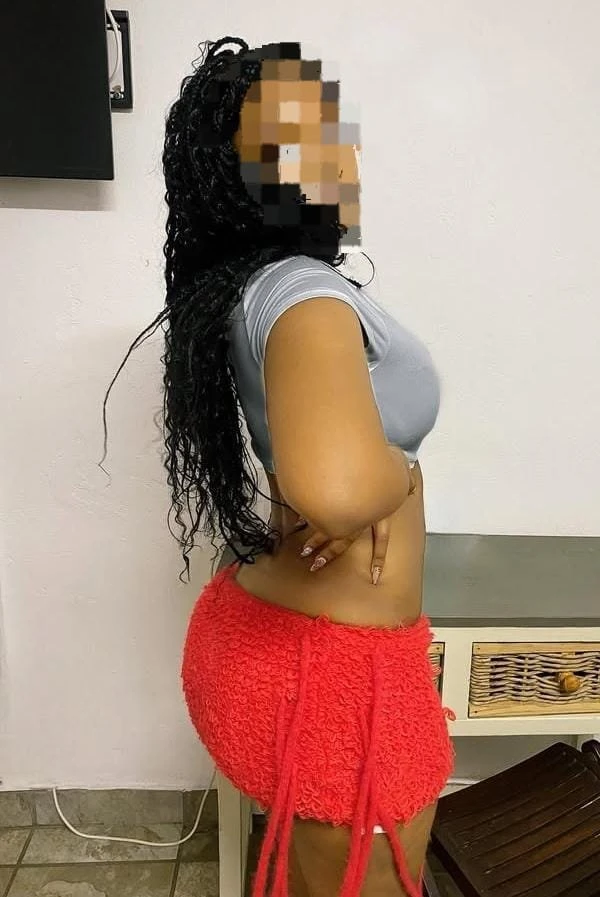 Amara – Ethiopian escort in Mumbai — 2 / 3