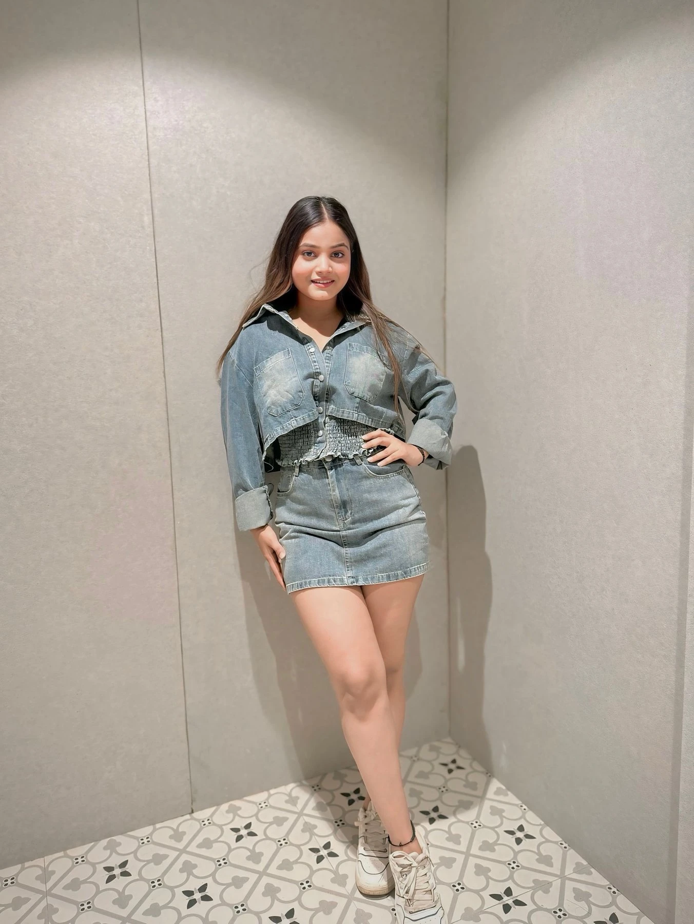 Ayushi, a Educated Girl Available F – escort in Mangalore — 4 / 5