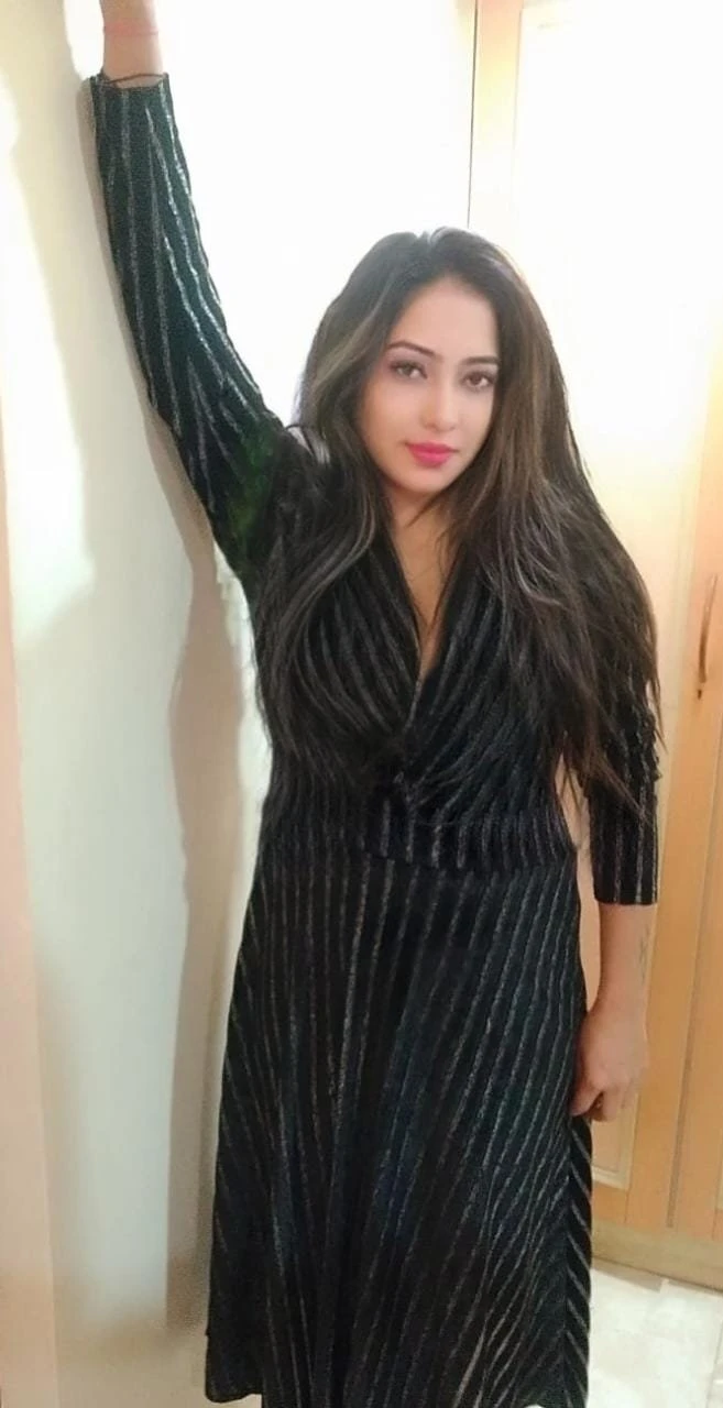 Roshni Rai – Indian escort in Mumbai — 1 / 5