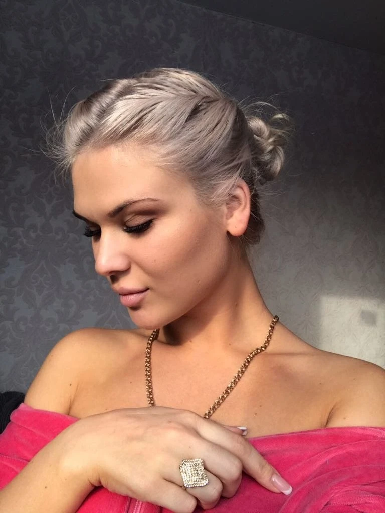 Alexa – Russian escort in Beirut — 3 / 6