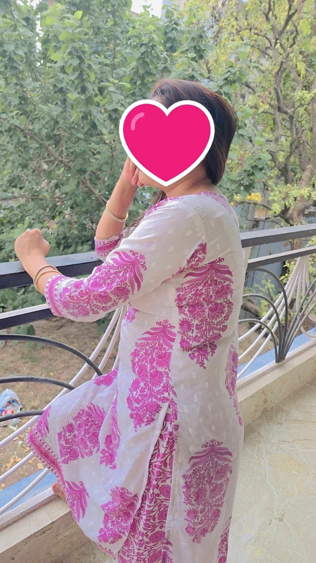 Independent Nidhi – escort in New Delhi — 4 / 5